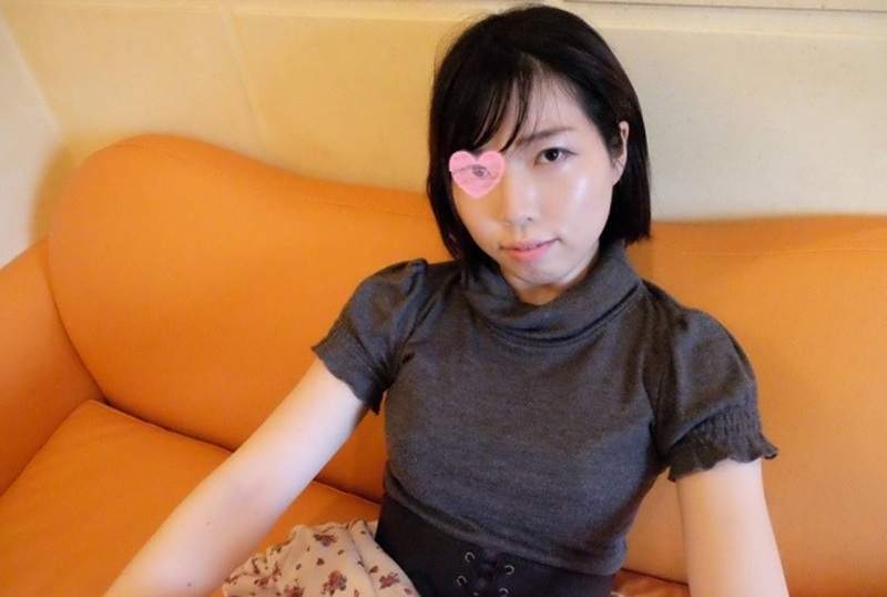 FC2-4669377 【无码单独拍摄】一脸严肃,隐藏巨乳,阴部未修剪,让我兴奋不已的性爱视频!! 素人-jj2