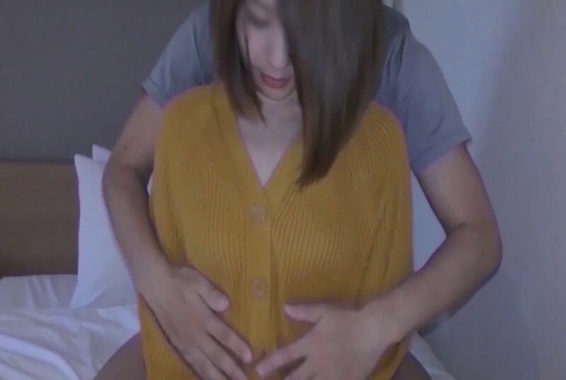 FC2-4688995 秋田美女人妻,光天化日下,被叫出来饭店中出!! 素人-jj2