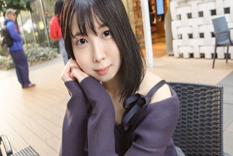 SIRO-5489 【这差距惊人吗?】深受家长喜爱的温柔保育员陷入苦恼。一脸无辜的样子,不过她平时就穿这样的内衣吗?她扭动臀部的方式太色情了! 素人-jj2