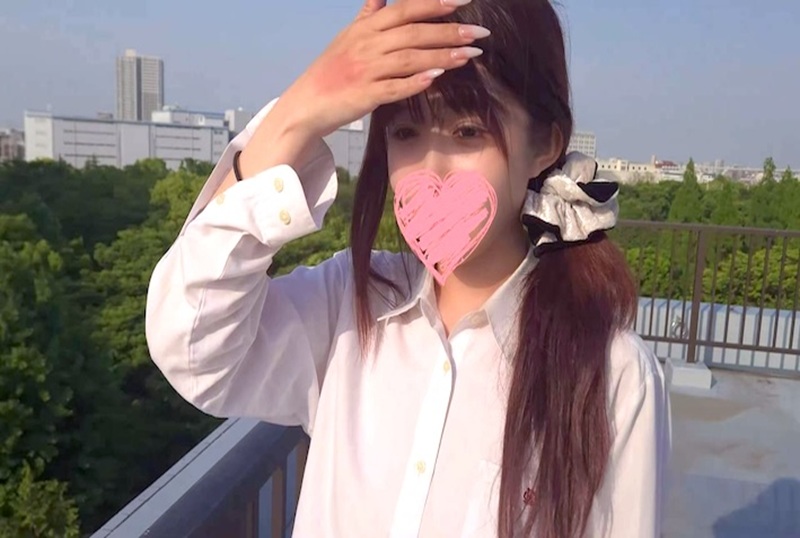 FC2-4692863 【个人拍摄+户外】热爱运动的少女，在学校天台口交应援获取3万日元！！ 素人-jj2