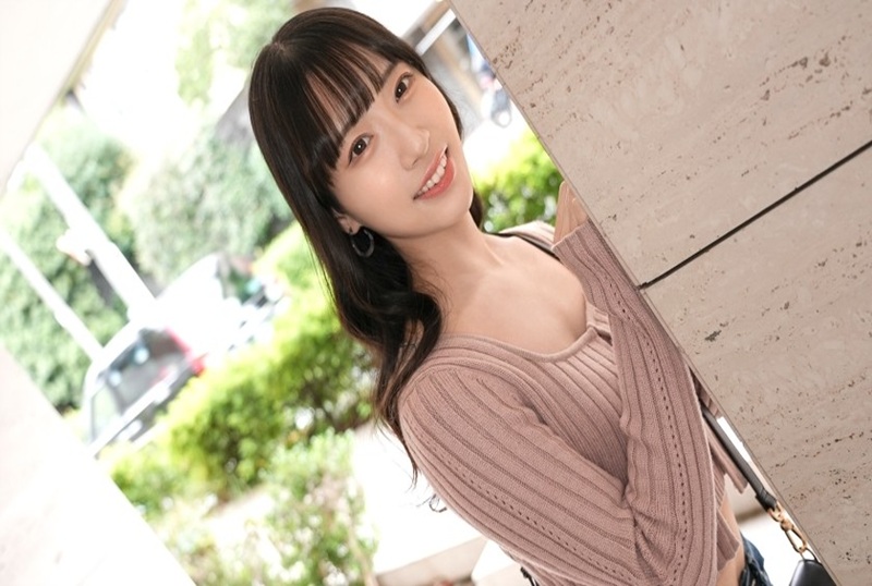SIRO-5462 【初拍】一位在豪华酒店工作的温柔美女。她其实是一个暗恋的淫荡女孩,对任何色情的东西都非常感兴趣。 素人-jj2